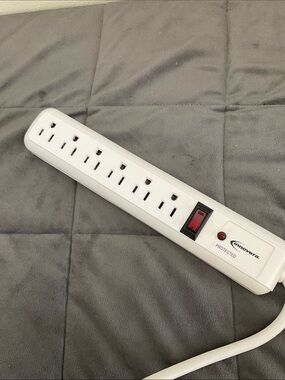 Innovera Power Strip